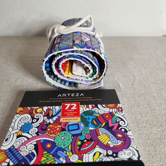 Star Joy Colored Pencils Roll Up Set - 70+ Vibrant Colors Arteza Coloring Book - Picture 3 of 9